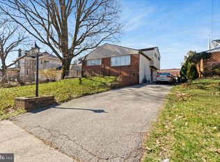 16 N Glenwood Ave, Aldan, PA 19018