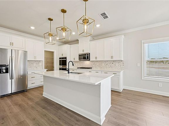 6th image of this home