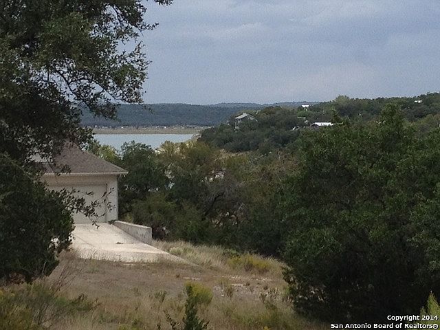 1st image of 410 Oak Shores Dr