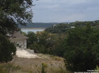 410 Oak Shores Dr, Canyon Lake, TX 78133