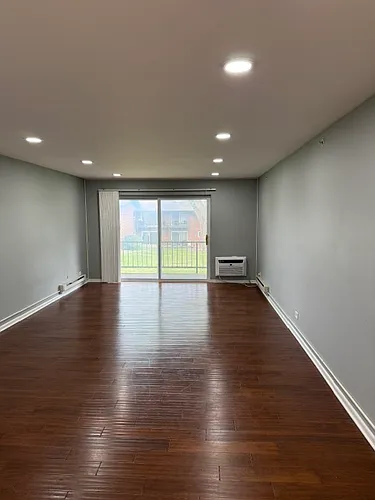 900 W Knightsbridge Dr #1A Photo 1