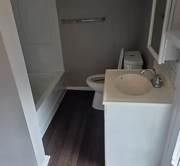 14 Carver St #E — Photo 17