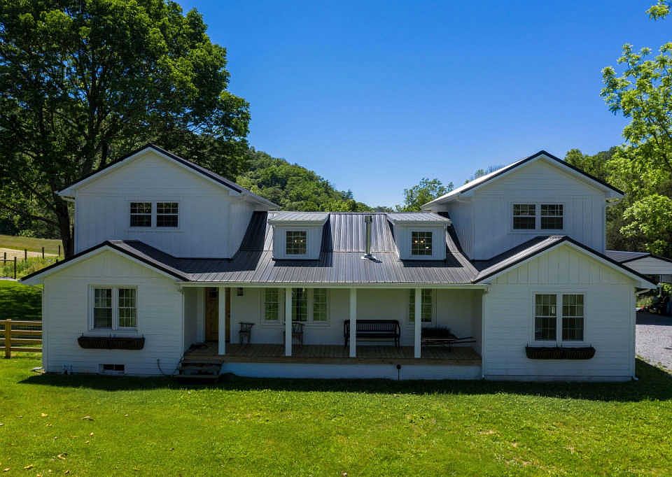 1st image of 28014 Rivermont Dr