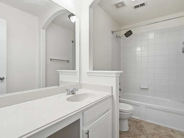 15636 Gatehouse Dr — Photo 24