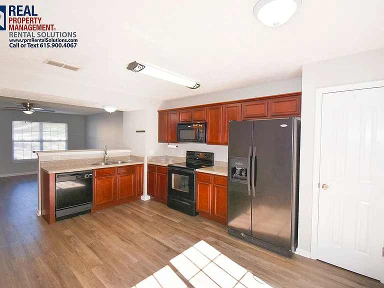 1416 Bunny Ct — Photo 8