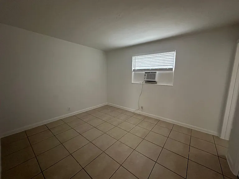 123 Erie St — Photo 33