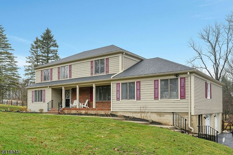 1st image of 3 Esther Ct