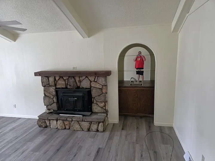 4418 S Weller Ave — Photo 4