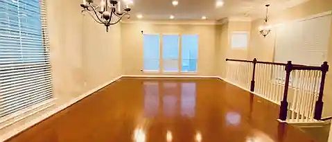 2nd image of 3015 Clearview Cir
