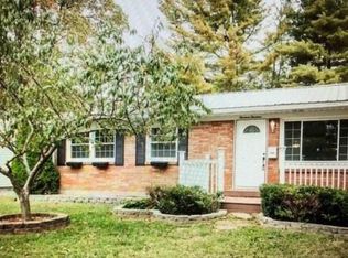 1313 Lacona Ln, Louisville, KY 40213