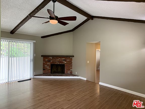 3rd image of 2420 Drury Ln