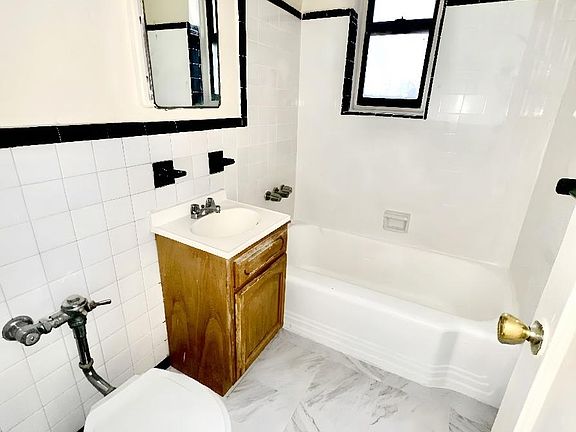 4th image of 37-09 75th St #5C