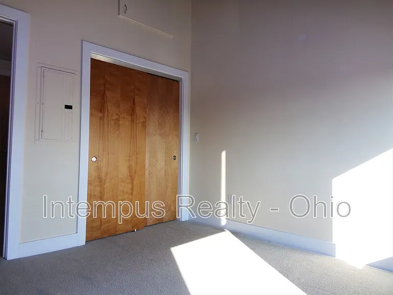150 E Main St #611 — Photo 12