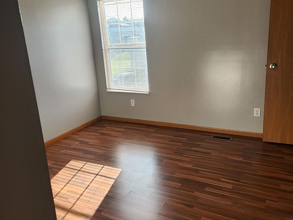5th image of 167 Macenroe Dr #F