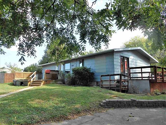 Back deck and side deck!