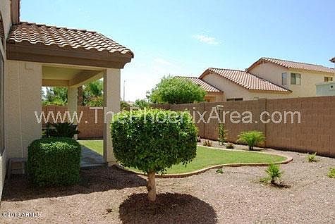 2nd image of 981 W Desert Broom Ct
