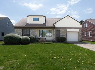 24004 Woodway Rd, Beachwood, OH