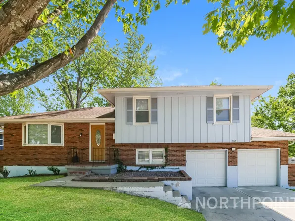 703 NE Independence Ave, Lees Summit, MO 64086