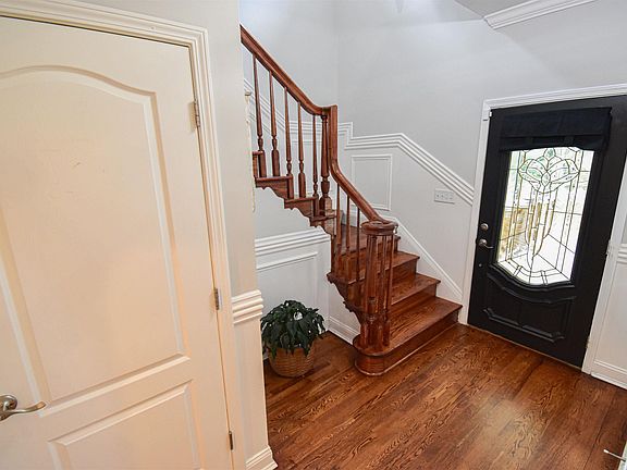 3rd image of 109 Indian Hill Dr