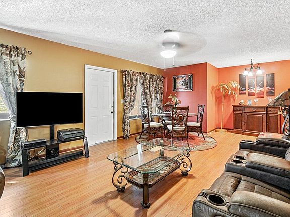5th image of 242 Pine Hov Cir APT D-2