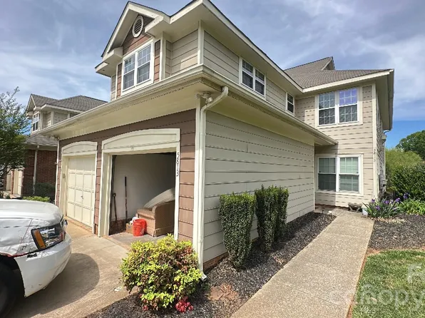 5813 Amity Springs Dr, Charlotte, NC 28212