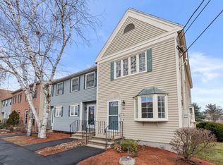 941 Fox Hollow Dr, Hudson, NH 03051