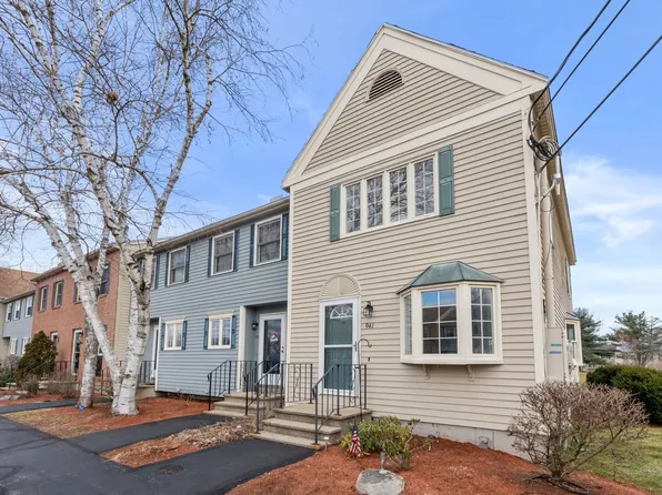 941 Fox Hollow Drive, Hudson, NH 03051