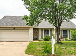 8921 E 92nd Ct, Tulsa, OK 74133