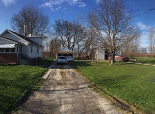 8905 Cedar Point Rd, Oregon, OH 43616