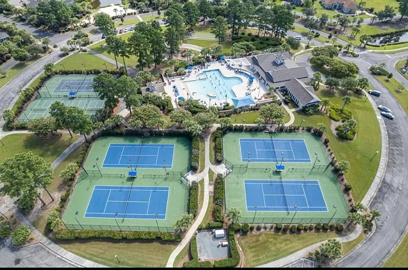 4 bed, 2.5 bath, 2411 sqft, $2,550 — Photo 4