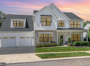 107 Wright Dr, Mechanicsburg, PA 17055