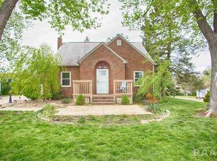 227 Timber Ln, East Peoria, IL 61611