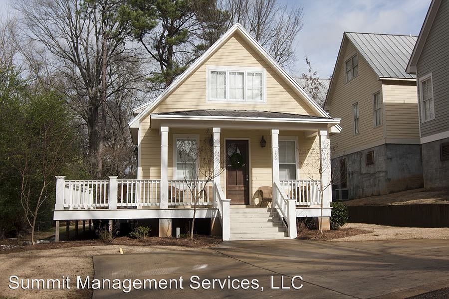 1st image of 200 Penny Ln