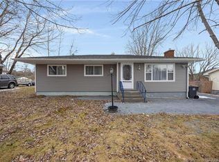 9 Dineen Cres, Hampton, NB E5N6A2