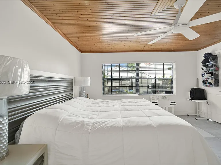10044 SW 137th Pl — Photo 20