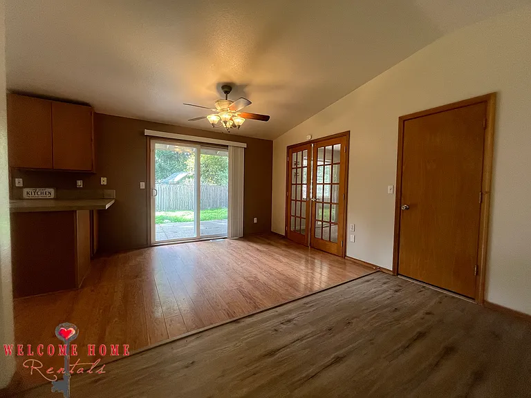 17819 Upland Dr SE — Photo 7