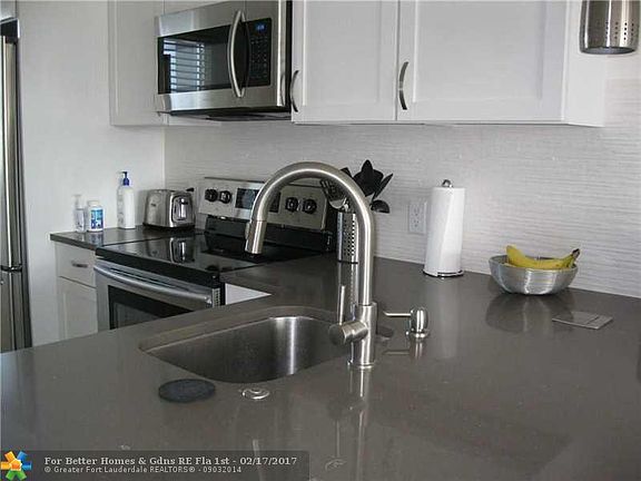 2nd image of 111 Royal Park Dr APT 3H