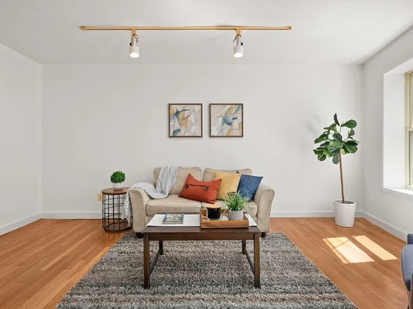248-254 North St #8, Boston, MA 02113