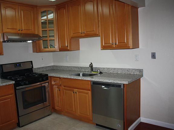 5th image of 10242 Beardon Dr APT 2