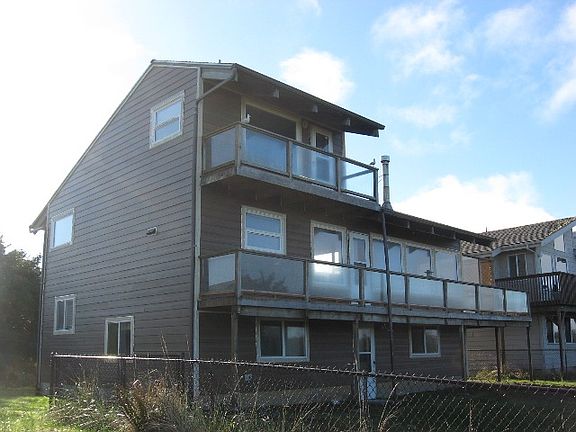 2nd image of 493 Sand Dune Ave SW