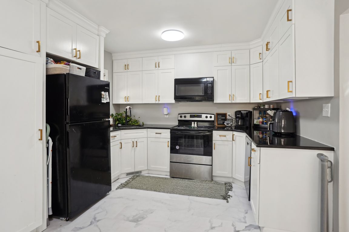 Linwood Dr-010.jpg