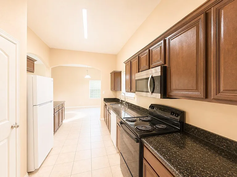 9104 N Green River Dr #E — Photo 13