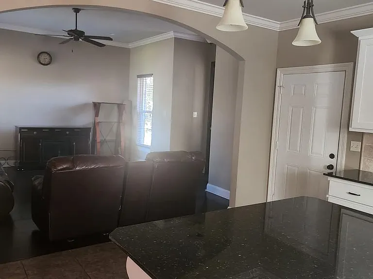109 Canton Ct — Photo 2
