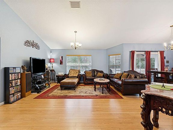 3rd image of 8067 SW 135th Loop