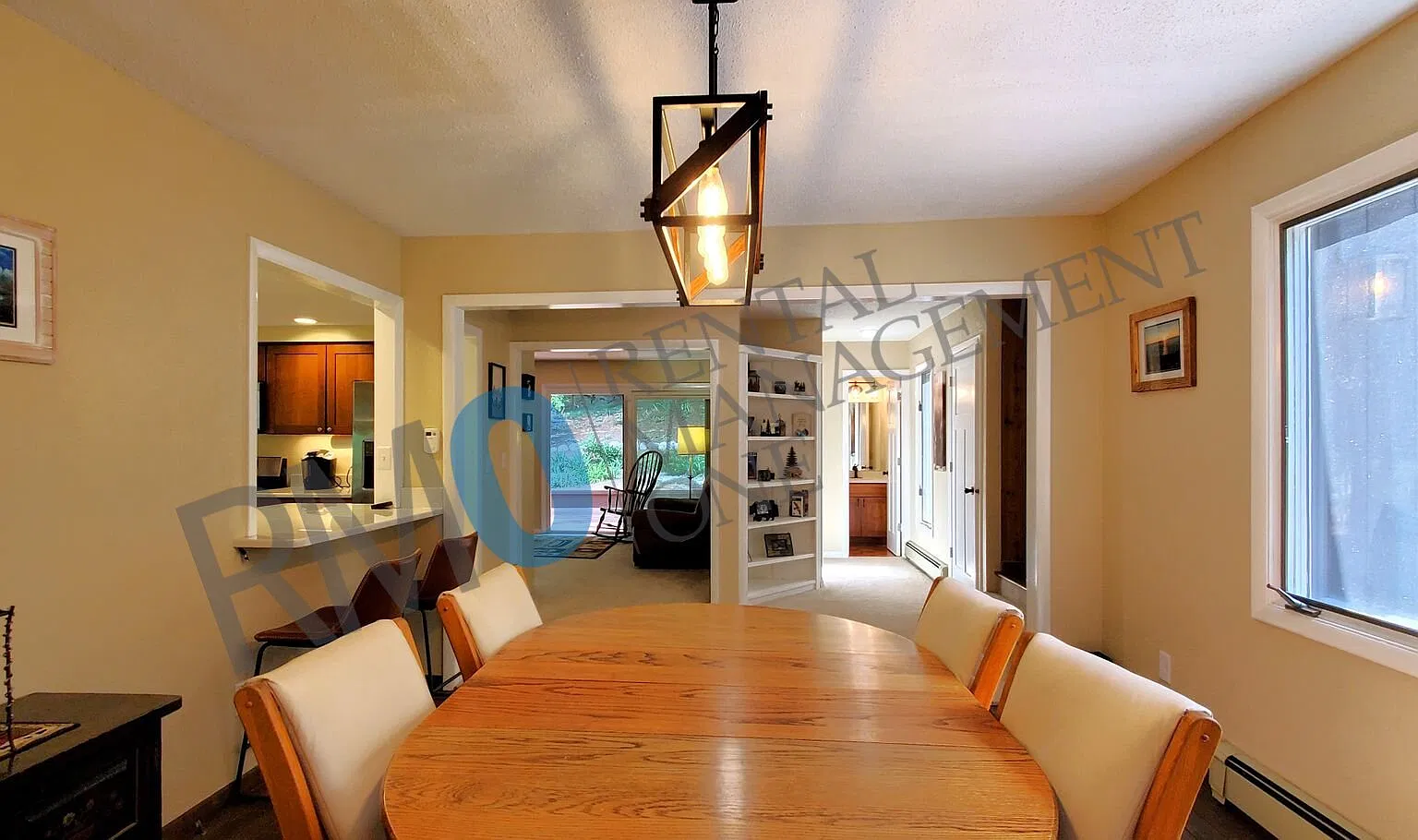 Furnished Off-Season Only 4 Bedrooms in Beulah — Photo 3