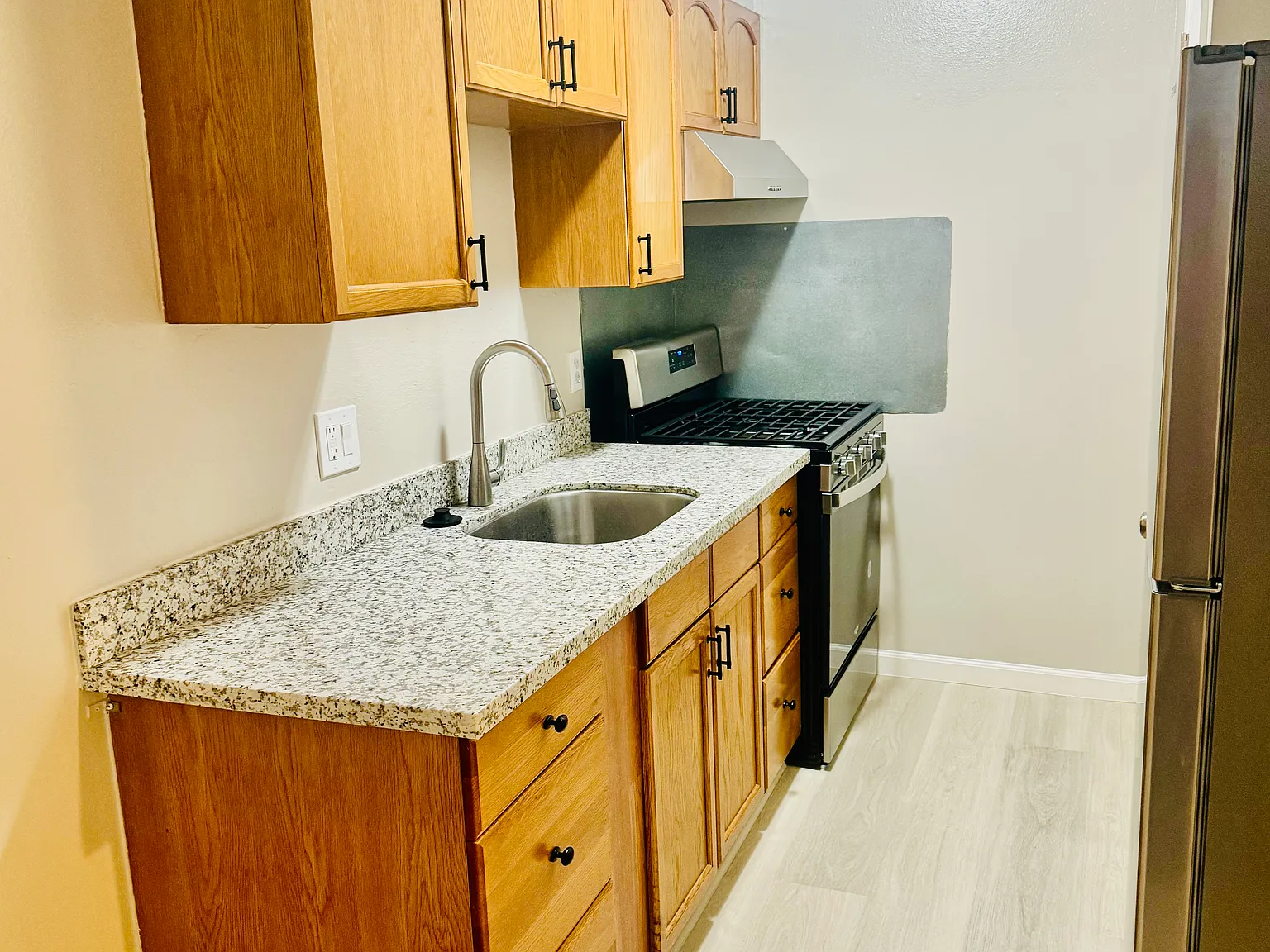 1 bed, 500 sqft, $1,395 — Photo 2