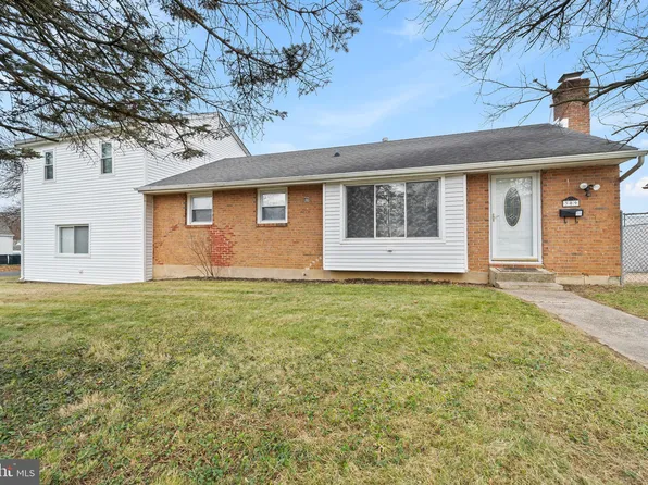 309 S Pine Ave, Maple Shade, NJ 08052