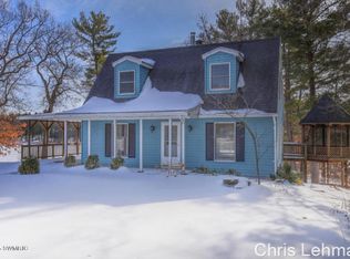 11350 Sandy Bottom Rd NE, Rockford, MI 49341