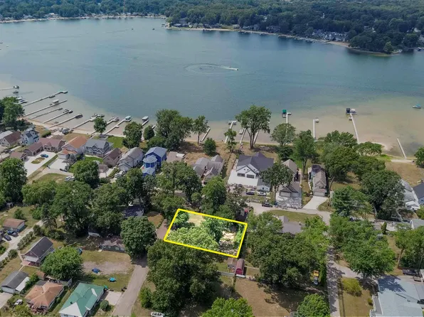 2671 Mulberry St, Niles, MI 49120