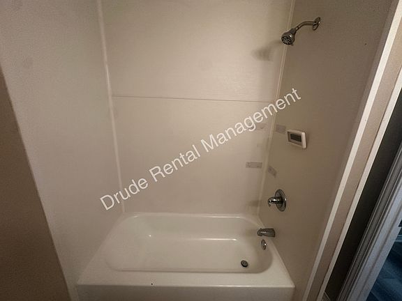 5th image of 14018 Virginia Dr APT 2